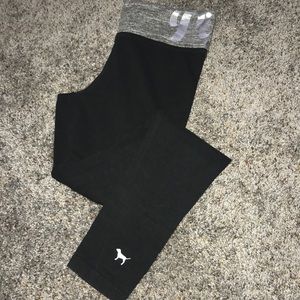 Black yoga pants